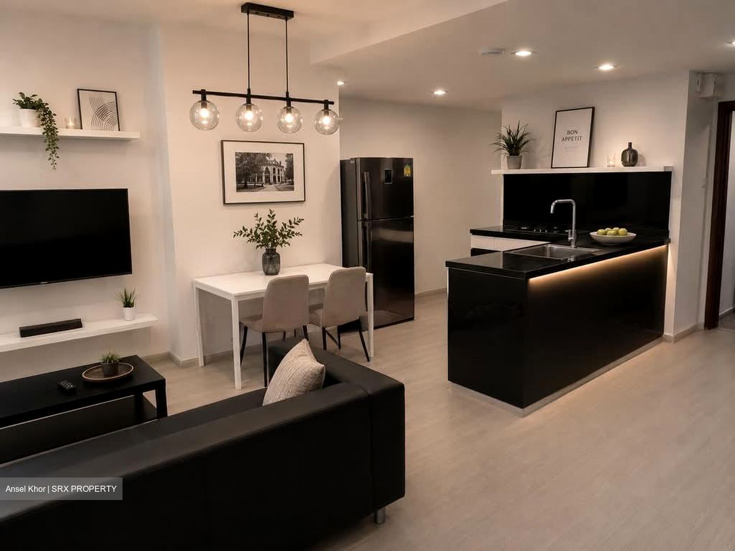 International Plaza (D2), Apartment #560358271